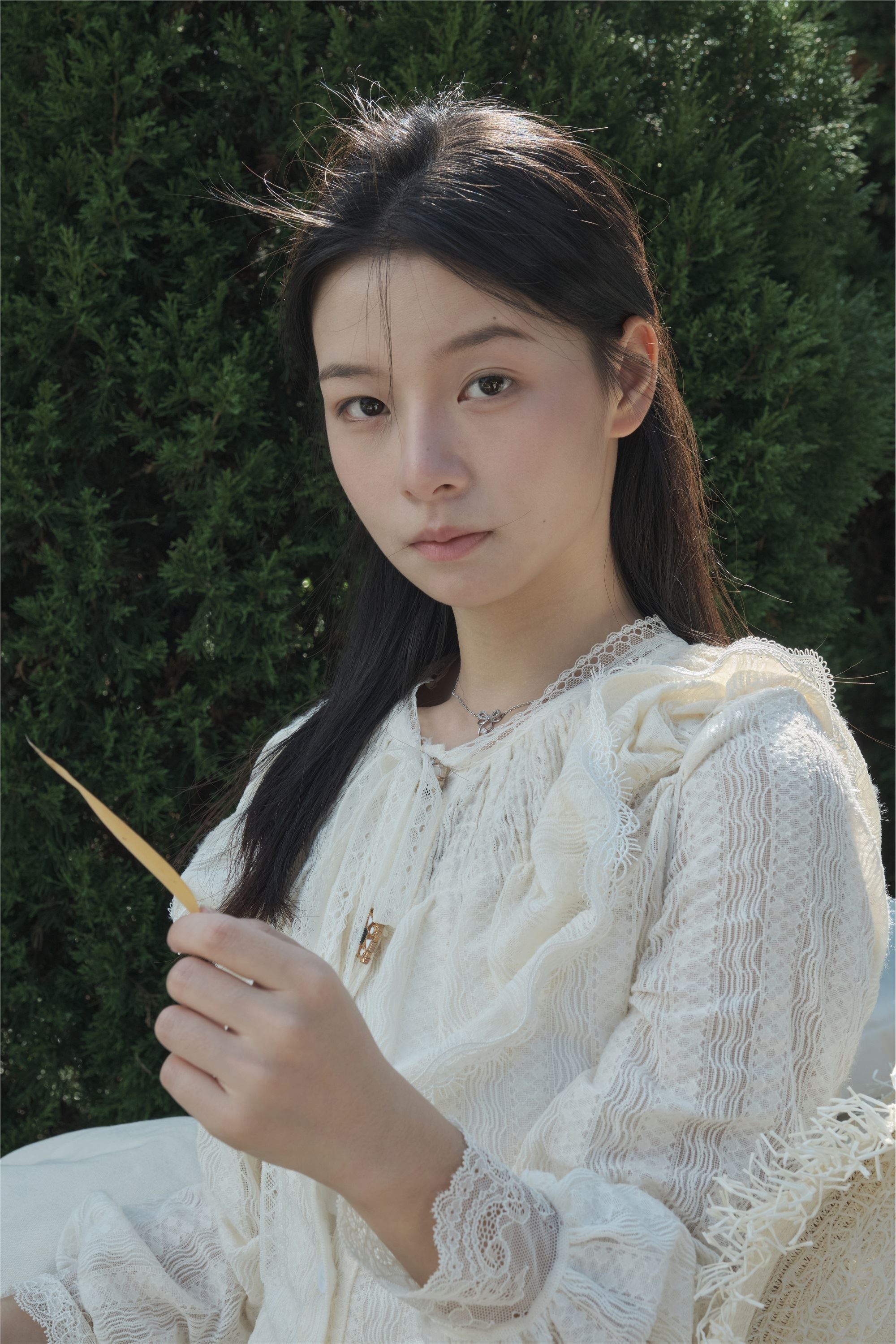 YITUYU艺图语 2025.01.02 秋游 蝴蝶妹妹